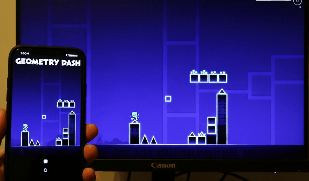 Geometry Dash mobile vs PC platform choice