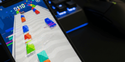 Why Geometry Dash Feels Impossible on Mobile